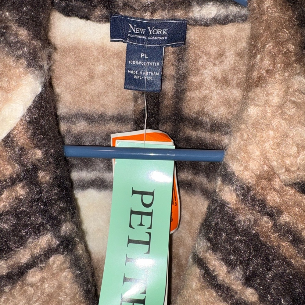 New York Clothing Company Cozy Plaid Teddy Jacket in Browns and Cream - Picture 4 of 4